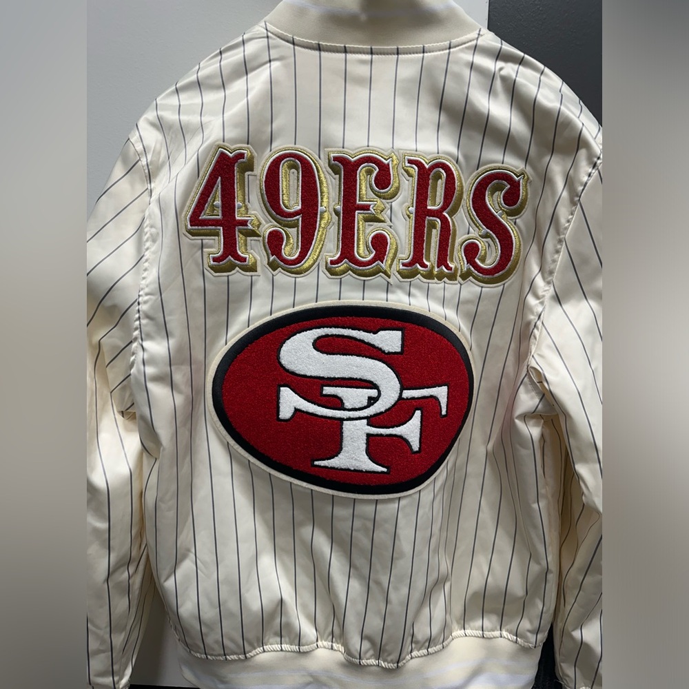San Franscisco 49ers Satin Jackert Size Large!